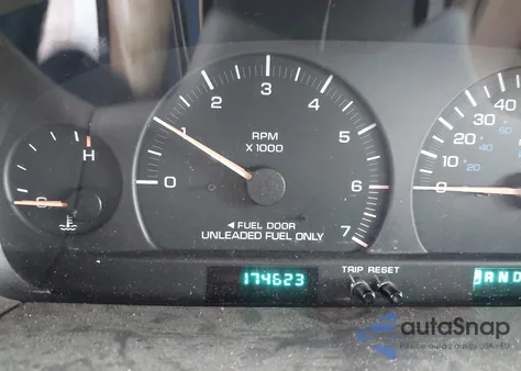 1997 Chrysler Town & Country Lxi z USA, uszkodzony, nr VIN 1C4GP64L9VB406470